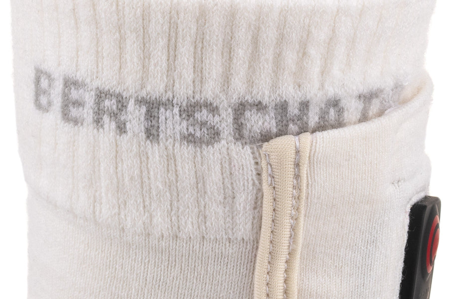 Calcetines Calefactables - Aerowhite | Edición Deportiva - USB-C | Finos y Resistentes